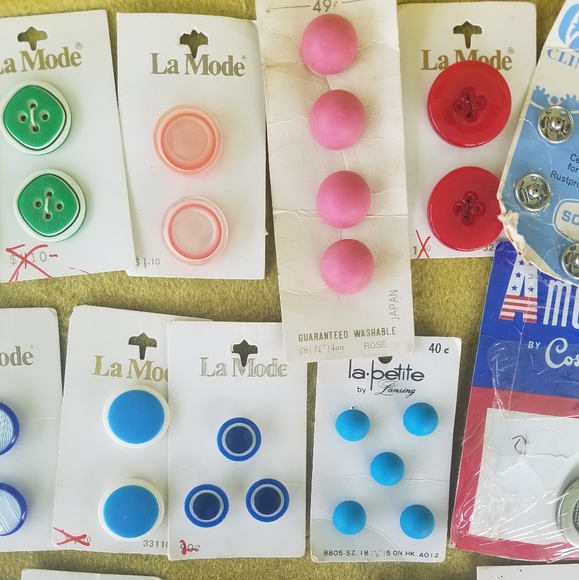 Vintage New Old Stock Buttons Lot 36 Vtg La Mode & More - Picture 5 of 14